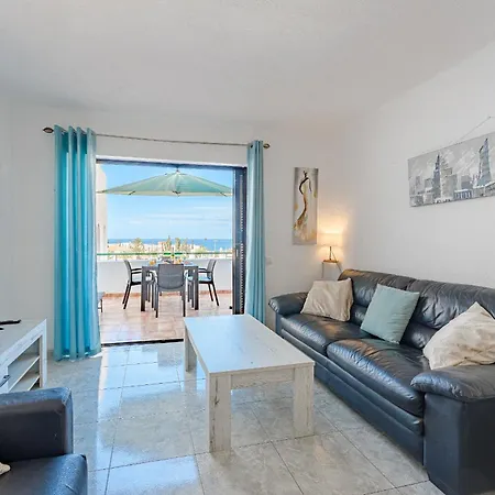 דירה Heated Pool In Front Of A